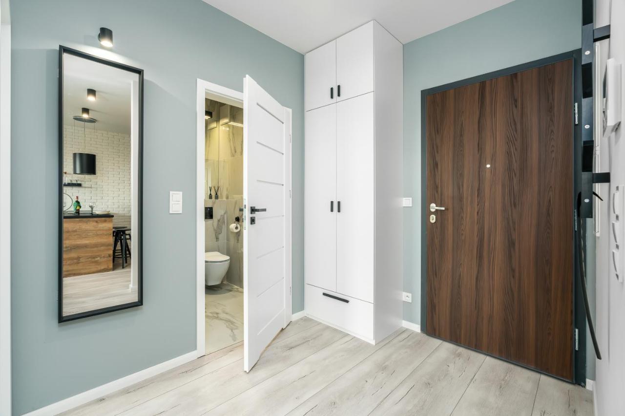 Exclusive Apartment With Terrace By Renters Posen Exterior foto